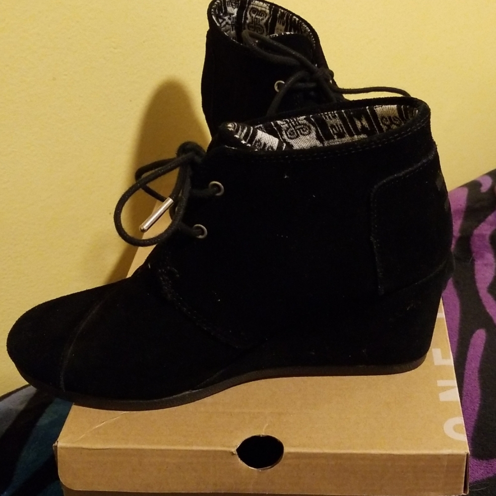 Toms Wedge bootie